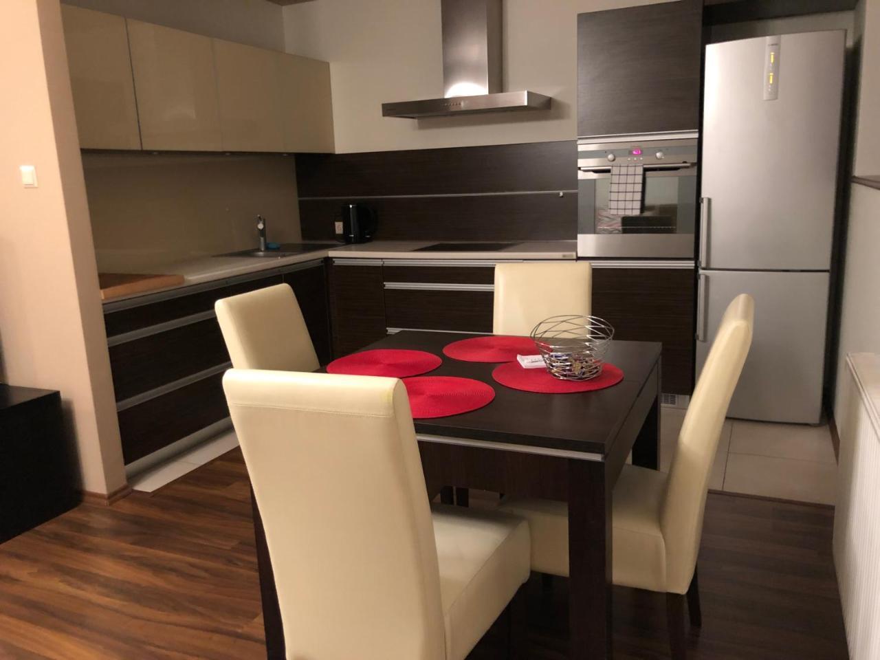 Apartamenty Tychy Bielska 145 ภายนอก รูปภาพ